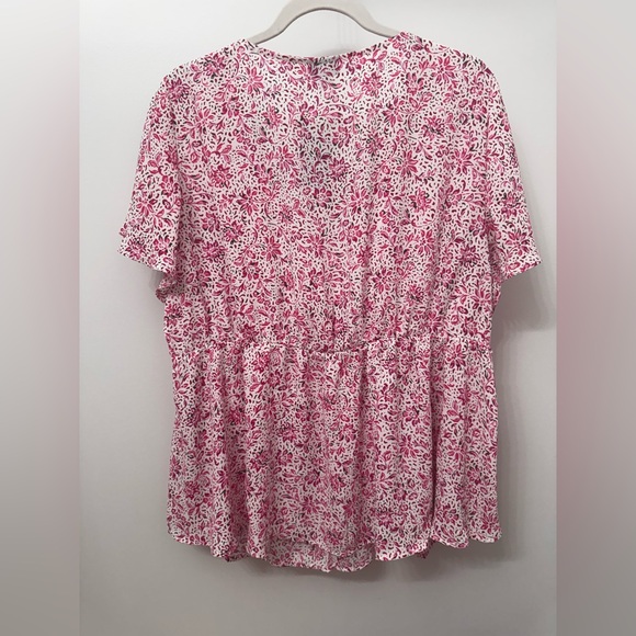 NWT Torrid Georgette Flutter V neck blouse “pretty Jacobien ditsy whisper white” - Picture 7 of 9